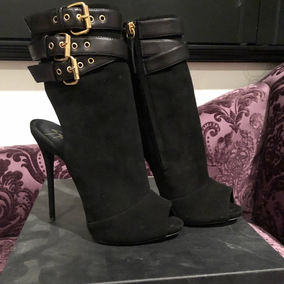 Giuseppe zanotti ankle booties BNIB - Picture 1 of 5